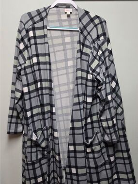 LuLaRoe Gray Plaid Open-Front Robe Cardigan